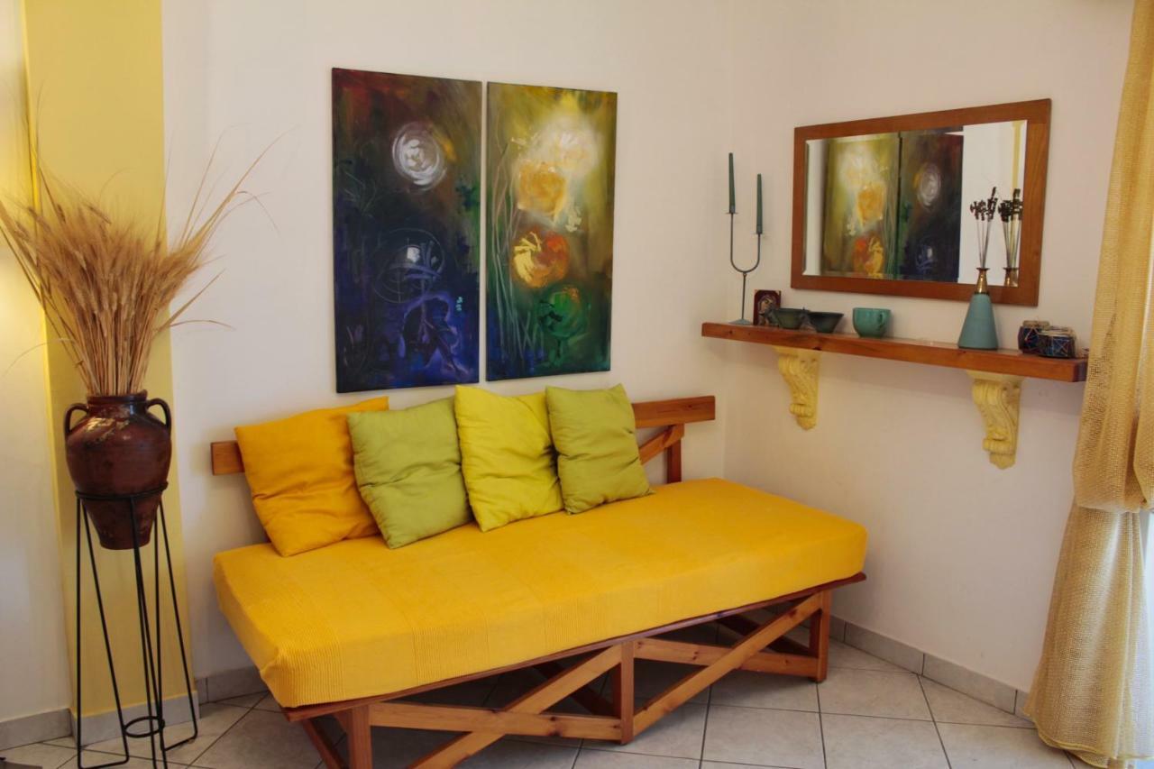 Fokais Beach Apartment Néa Fókaia Bagian luar foto
